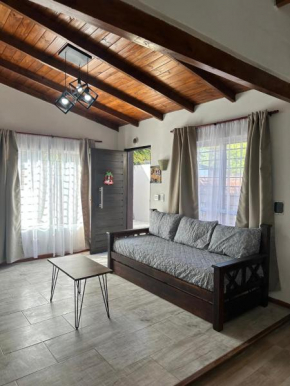 Las Gardenias Apart